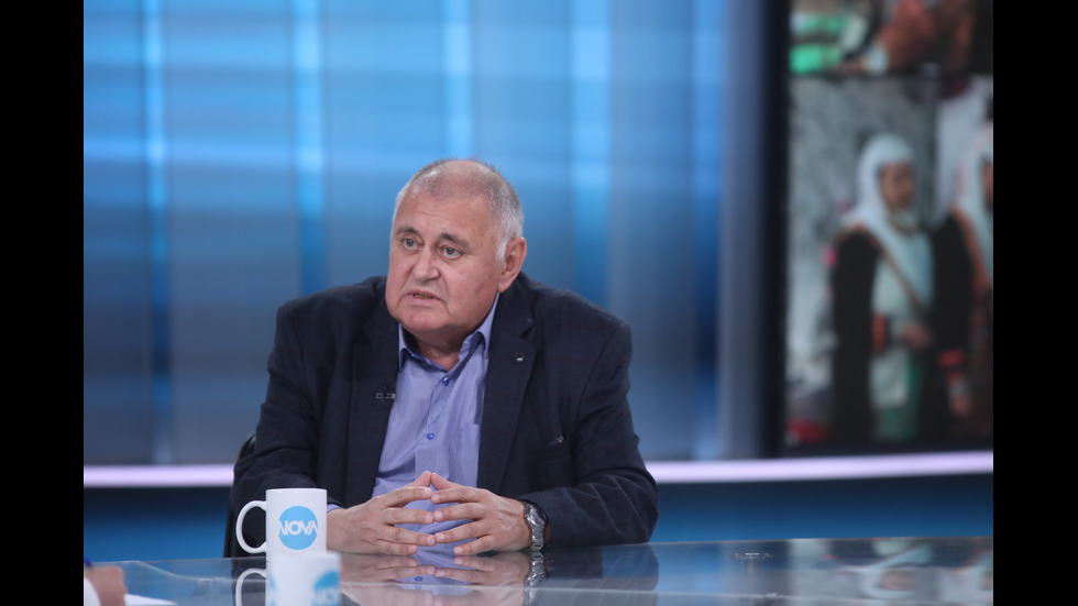 ЗАД КАДЪР: Изборният ден по NOVA В СНИМКИ