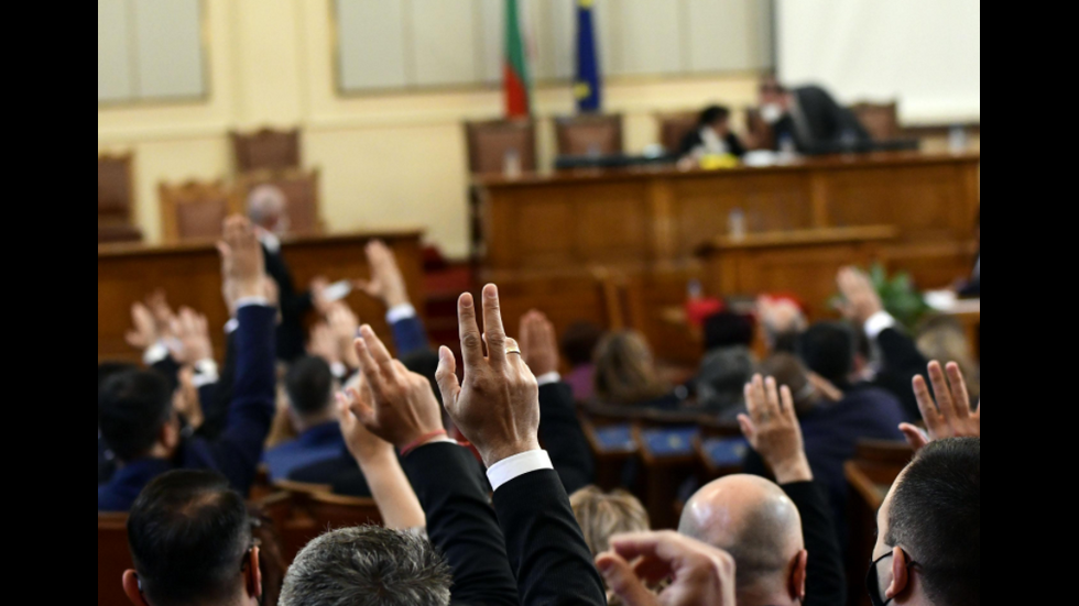 45-ИЯТ ПАРЛАМЕНТ: Новите 240 полагат клетва