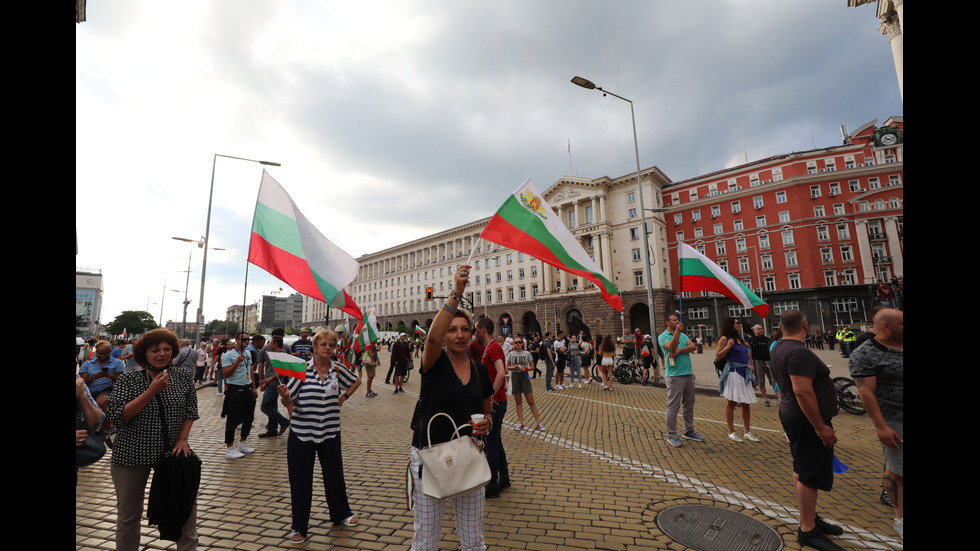 19-и ден на протести срещу властта в страната