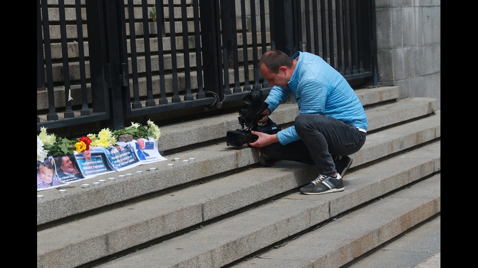 Бдение в памет на Милен Цветков в няколко града