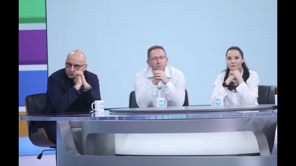 ЗАД КАДЪР: Изборният ден по NOVA В СНИМКИ