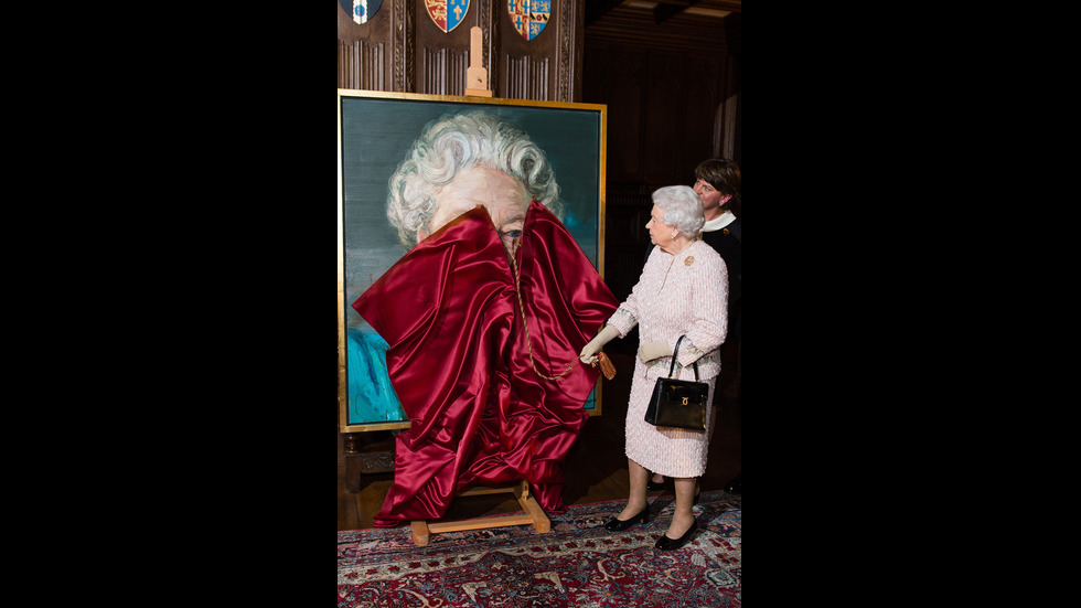 Кралица Елизабет представи новия си портрет