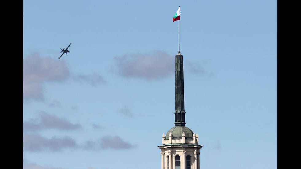 Военен парад за Деня на храбростта и водосвет на знамената