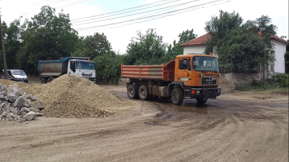 Започна асфалтирането на улиците в Мизия