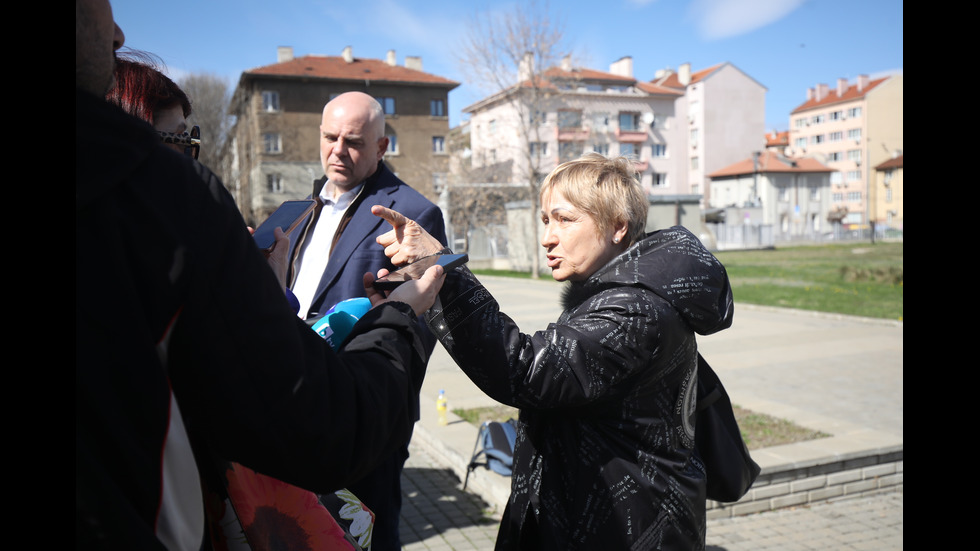 Майката и съпругата на Нотариуса: Не се работи по разследването за разстрела му