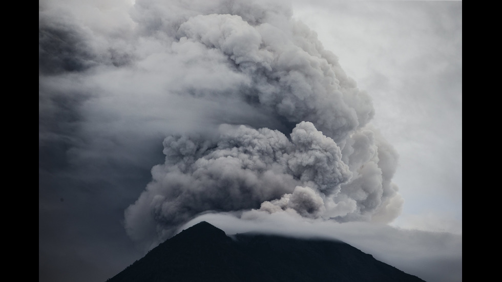 Остров Бали след изригването на вулкана Агунг