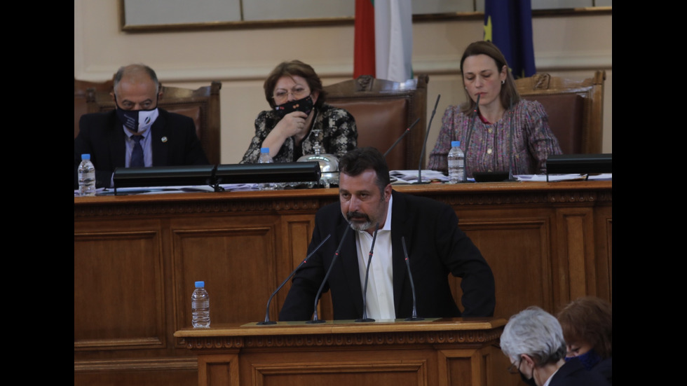 Бурни дебати в първия работен ден на новото Народно събрание
