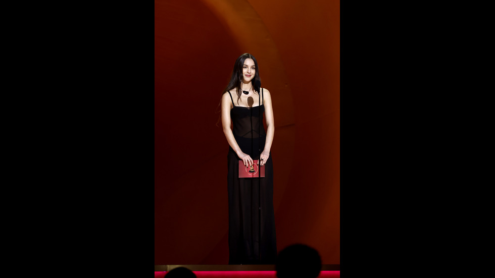 ОНЛАЙН ЛЮБОВ: Звезди, използвали приложения за запознанства