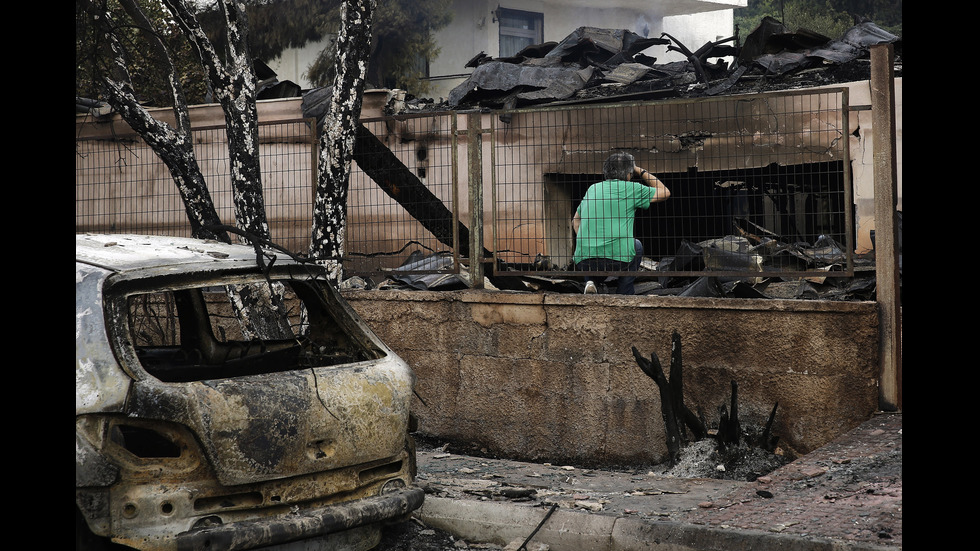 ЖИВОТ ПОД ПЕПЕЛТА: Атина след огромния пожар