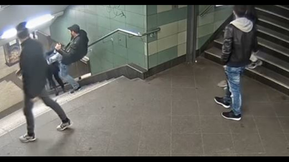 Нападението над жена в метрото в Берлин