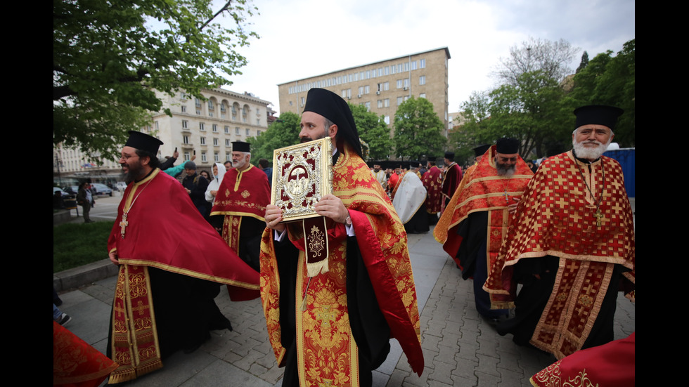 Пристигнаха мощите на Свети Георги