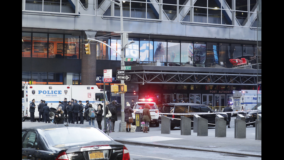 Експлозия на автобусен терминал в Манхатън
