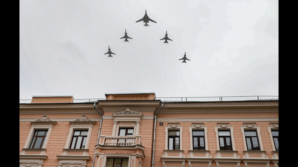 75 ГОДИНИ ОТ ПОБЕДАТА: Москва отбелязва 9 май с въздушна демонстрация