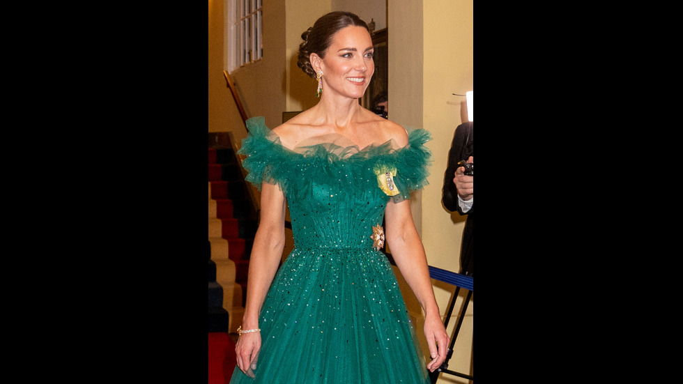 Кейт Мидълтън със зашеметяваща визия по време на карибската си обиколка