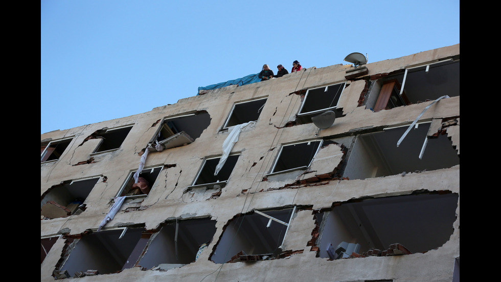 Разрушенията след експлозията в Диарбекир