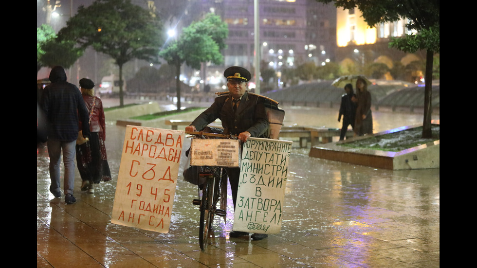 ДЕН 100: Засилено полицейско присъствие в София заради протеста