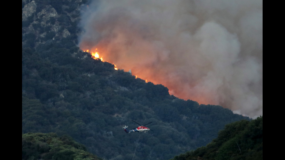 Над 8000 евакуирани заради пожари в Калифорния
