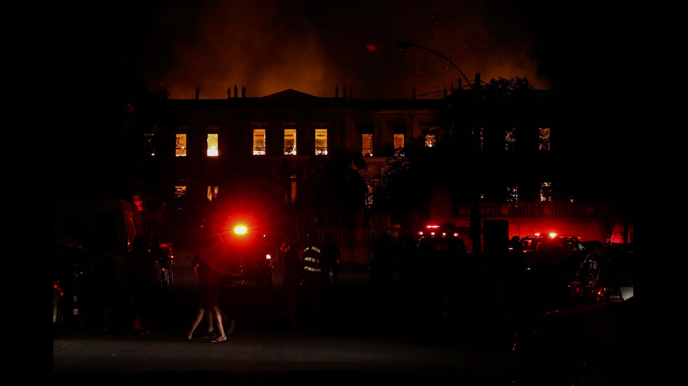 Пожар пламна в прочут музей в Рио де Жанейро