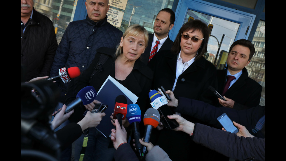 Нинова и Йончева внесоха искане за експертиза на пътни настилки в АПИ