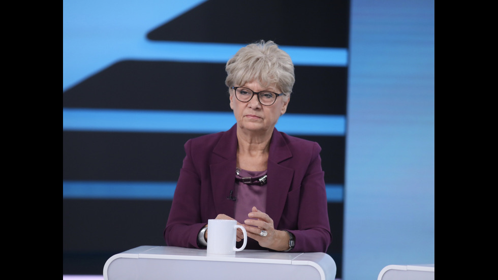 ЗАД КАДЪР: Изборният ден по NOVA В СНИМКИ