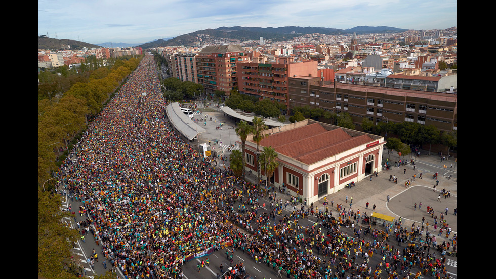 Повече от половин милион души на протест в Барселона