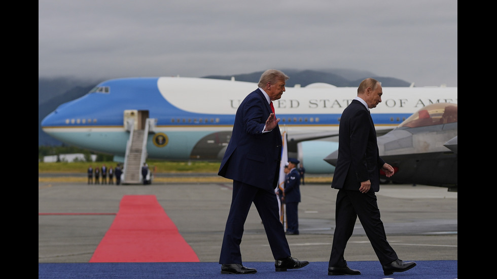Започна ключовата среща между Тръмп и Путин в Аляска