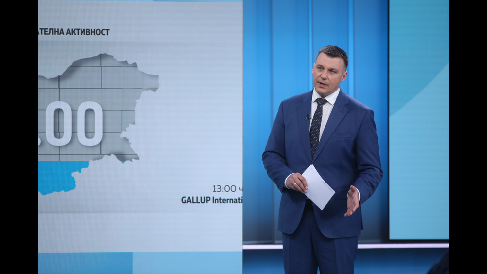 ЗАД КАДЪР: Изборният ден по NOVA В СНИМКИ
