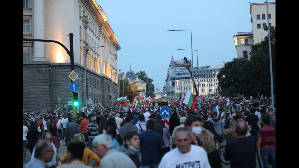 Започна 76-ият протест в София