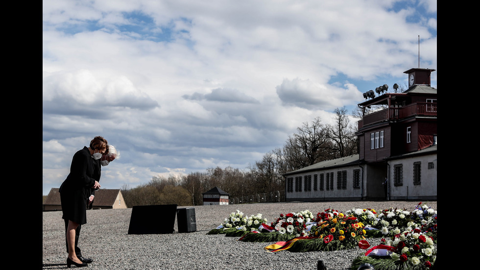 Германски политици почетоха жертвите на Холокоста в лагера Бухенвалд