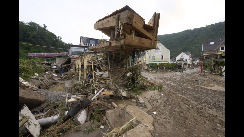 ТРАГЕДИЯ В ГЕРМАНИЯ: 81 станаха жертвите на наводненията