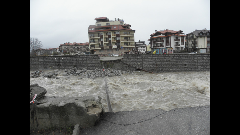 Бедствено положение в Банско заради наводнение