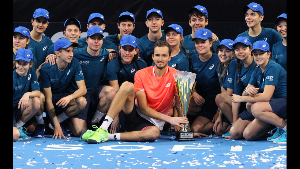 Медведев триумфира на Sofia Open