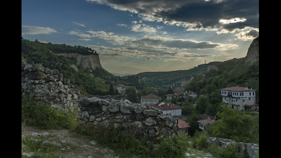 Мелник - най-малкият град в България