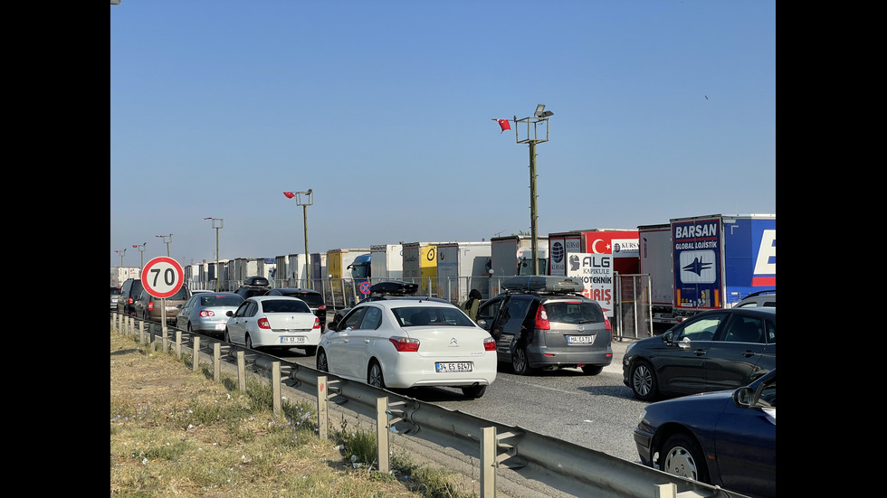 Километрична опашка за влизане в България от Турция