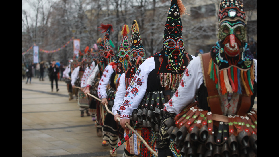 „Сурва” се завърна в Перник