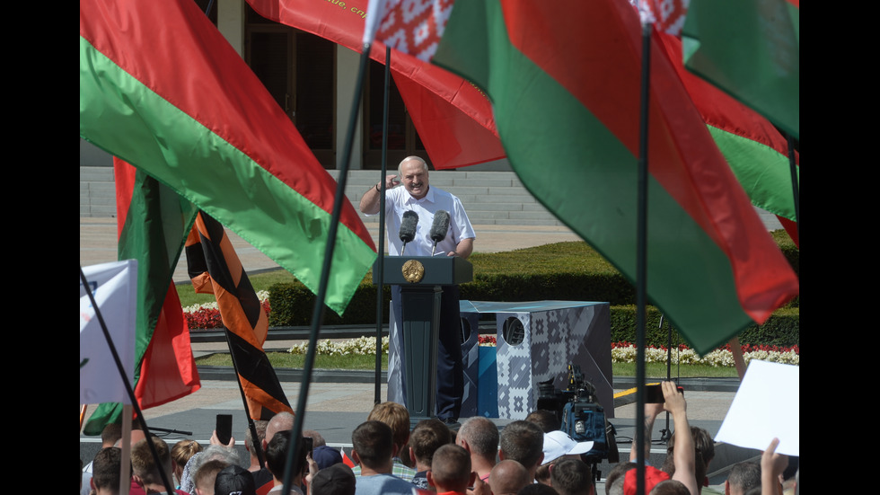 Кадри от дрон показват протестите в Беларус