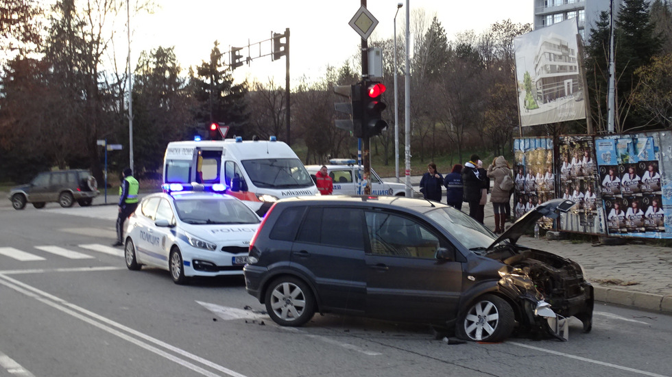 Две жени пострадаха при катастрофа в Благоевград