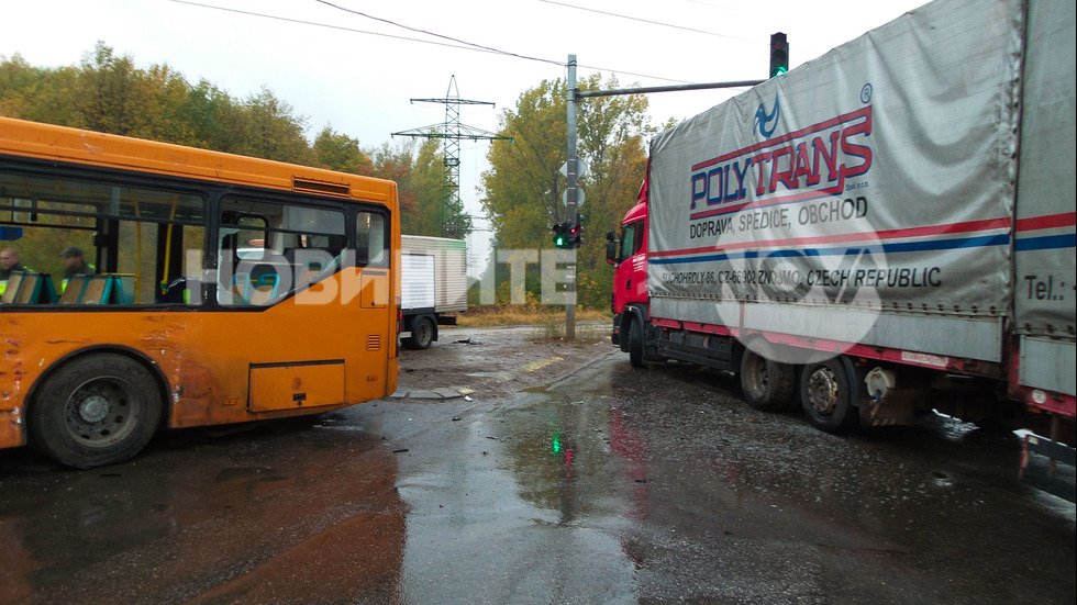 Катастрофа с автобус на градския транспорт на Околовръстното шосе