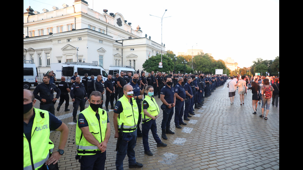 Три протеста в "Триъгълника на властта"