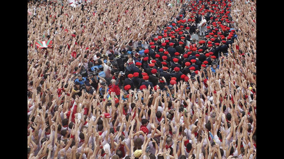 Отново надбягване с бикове в Памплона