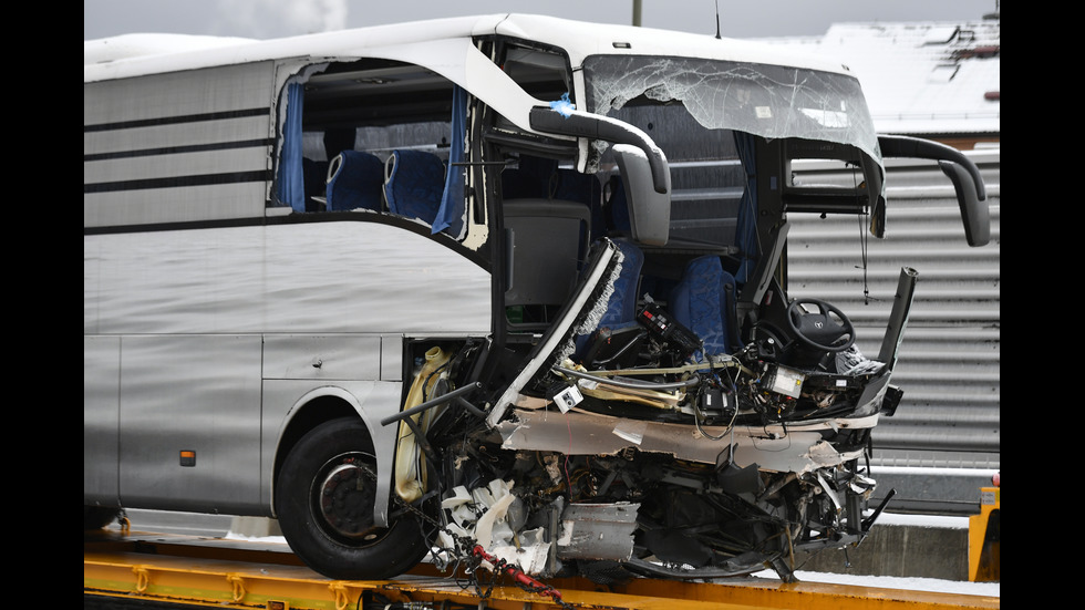 Тежка автобусна катастрофа край Цюрих