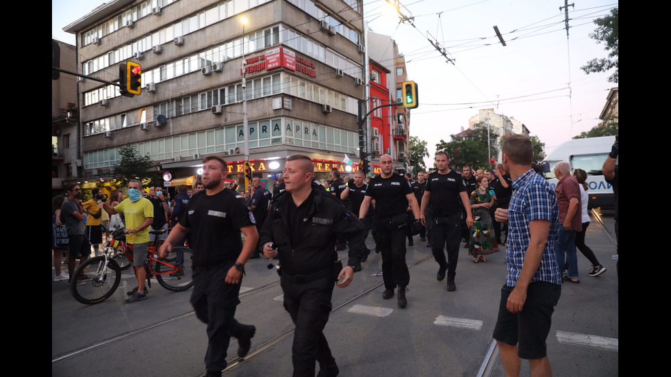 Три протеста в "Триъгълника на властта"