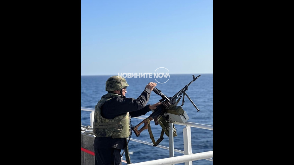 Полярният ни кораб плава сред пирати на път за Антарктика