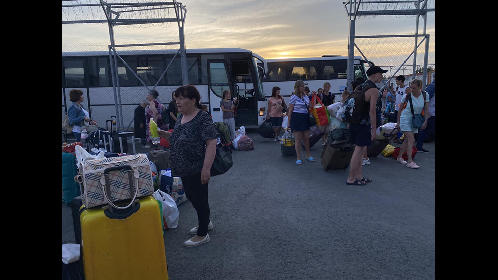 Първите украински бежанци пристигнаха в буферните центрове в "Сарафово" и Рибарица