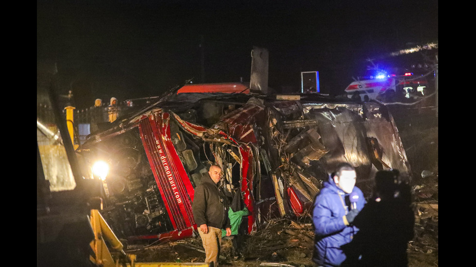 Жестока автобусна катастрофа в Северна Македония
