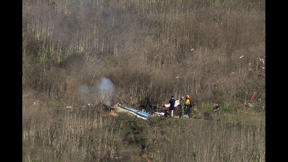 Снимки на разбилия се хеликоптер, който отне живота на Коби Брайънт