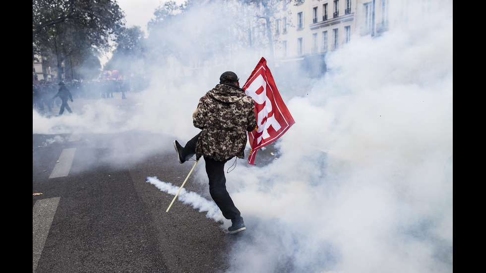 Безредици по време на протест в Париж