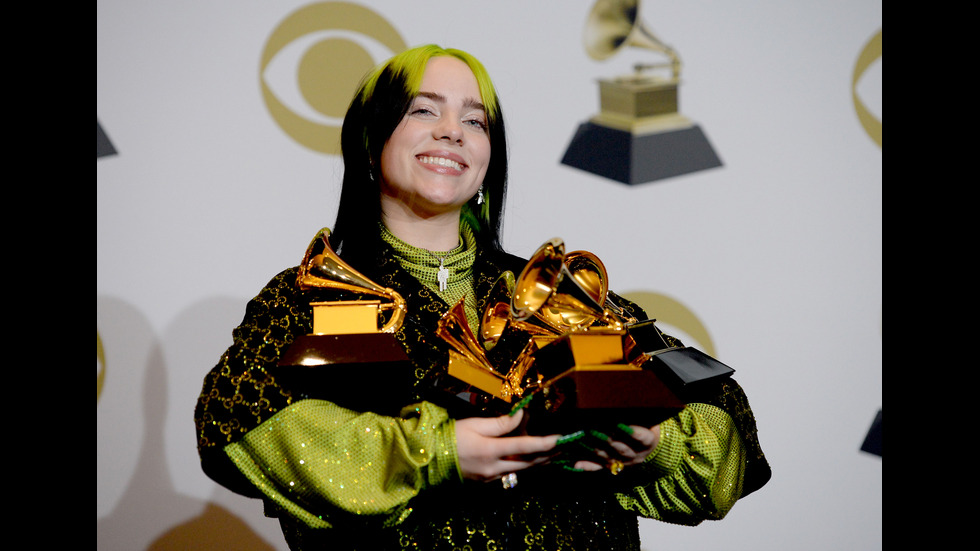 Стил и сексапил завладяха червения килим на наградите „Грами”