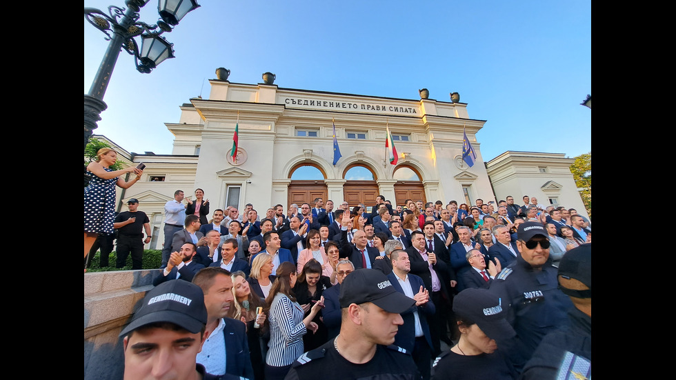 Протест в подкрепа на Никола Минчев пред НС