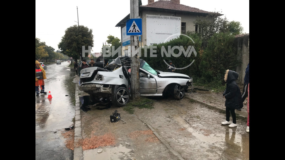 Кола се завъртя на централен булевард в Казанлък